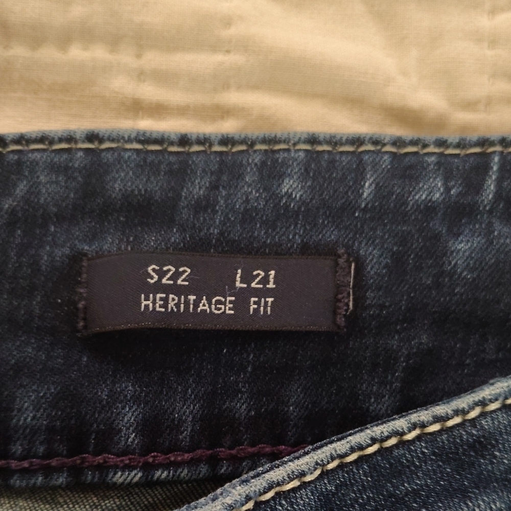 Vigoss Medium Blue Denim Capri Pants - Picture 3 of 5